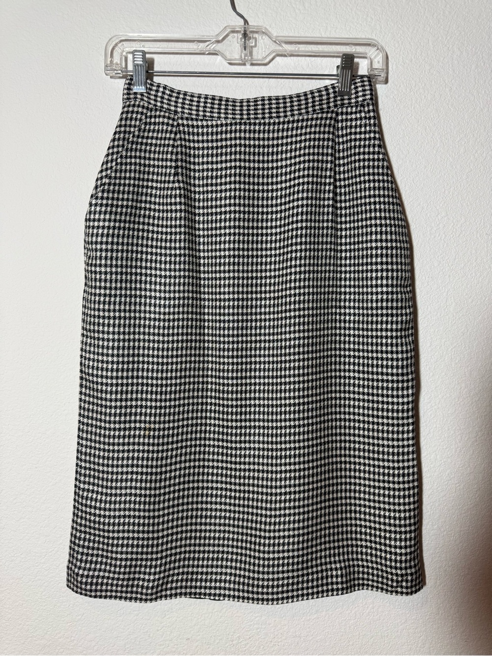 Vintage Brooks Brothers Black and White Houndstooth Pencil Skirt